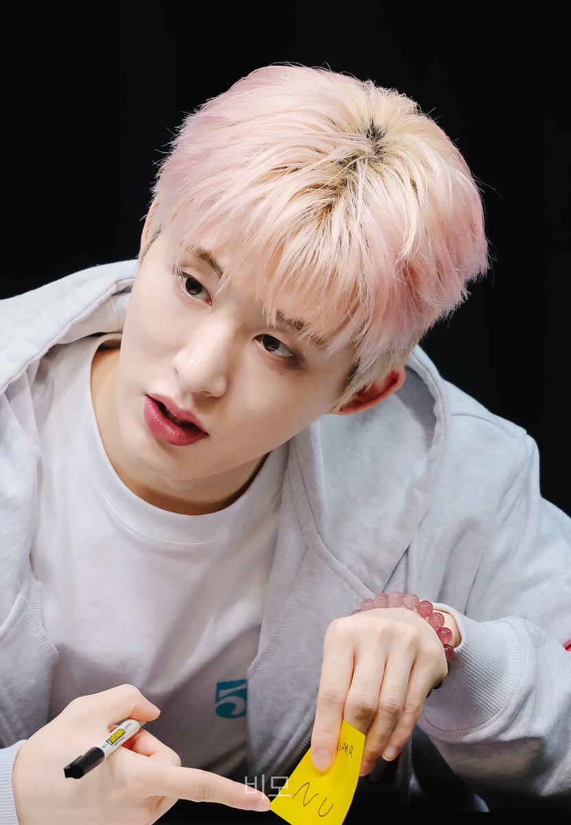 dapx_'s tweet photo. 250620 케타포 팬싸

นูนู่ของแม่

#비아이 #김한빈 #BI #HANBIN https://t.co/U7zrjhr9PM