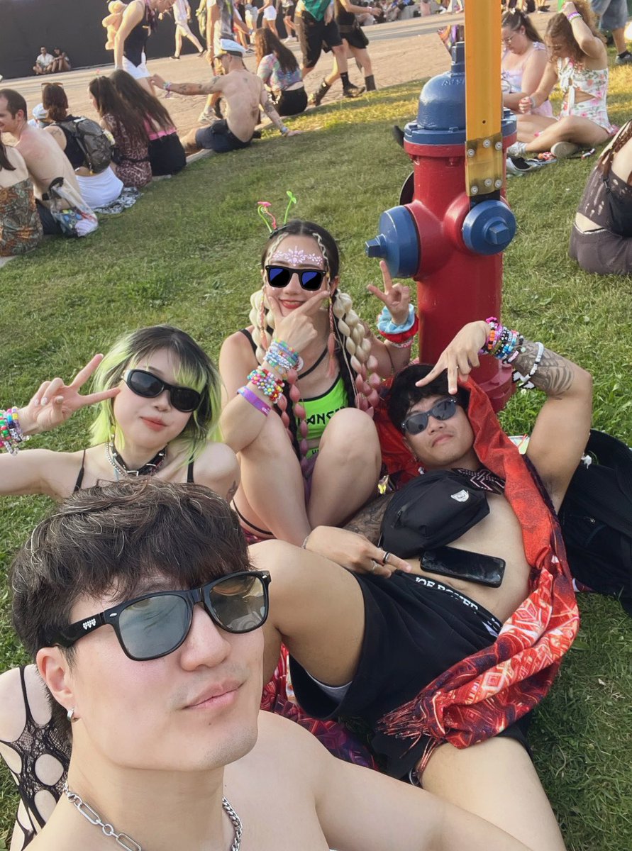Rex_Rated_'s tweet image. 14時間後のフライトで日本に帰国します
1年間カナダで生活して仕事してRave行った、カナダに友達がいなかったから1人でアーティスト見に行ってたけど、こんなに素敵なDubstep Familyに出会えて本当に幸せです
トロントは間違いなく私の第2のホームタウンです