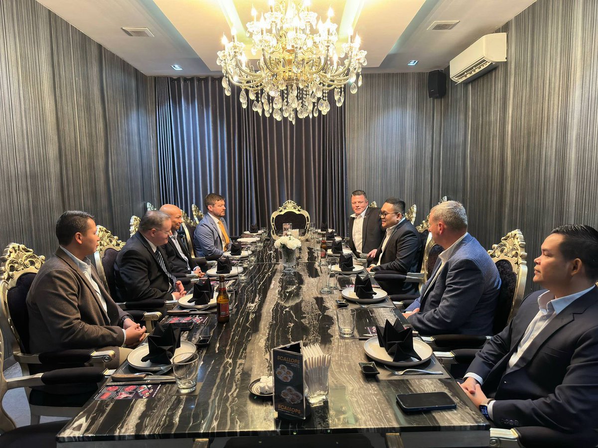 On the second day of his visit to Cambodia, Deputy Assistant Secretary of Defense Andrew Byers visited Ream Naval Base on the south coast. In Phnom Penh, he met with alumni of U.S. Professional Military Exchange (PME) programs.