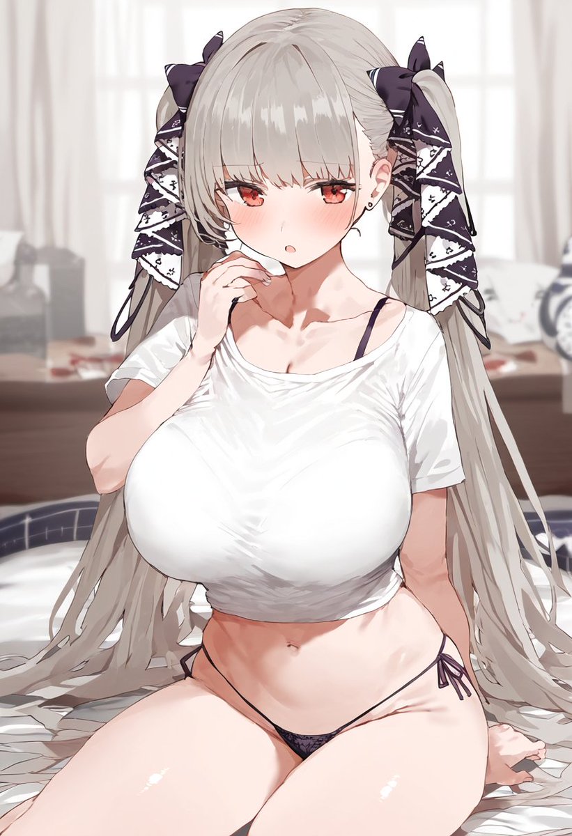 ロイヤルといえば優雅さとウォースパイトよろしく紐パンなので部屋でダラダラしててもロイヤルレディらしさは出ると思うんですね 