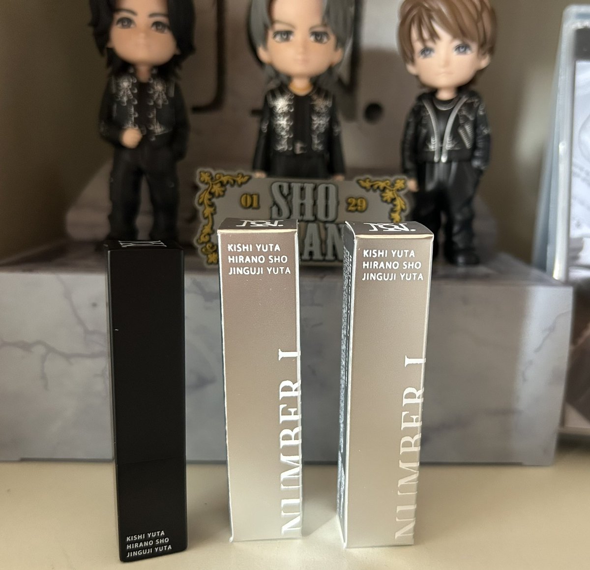 emem98980983233's tweet image. さっきこんな夢見て 二度寝しようと思ったらピンポン！なって母から荷物きたよーて言われて「なんか頼んだっけ🙄？」→
TOBEの箱見て「もしかしてGOD_i2回頼んでた？😳」と思ってたら 念願の #iLip ！！
うーれーしーい❤️💜🩵
てことは、起きてーの夢はこの事だったの？とか思ったり 😆
大事に使うね💕