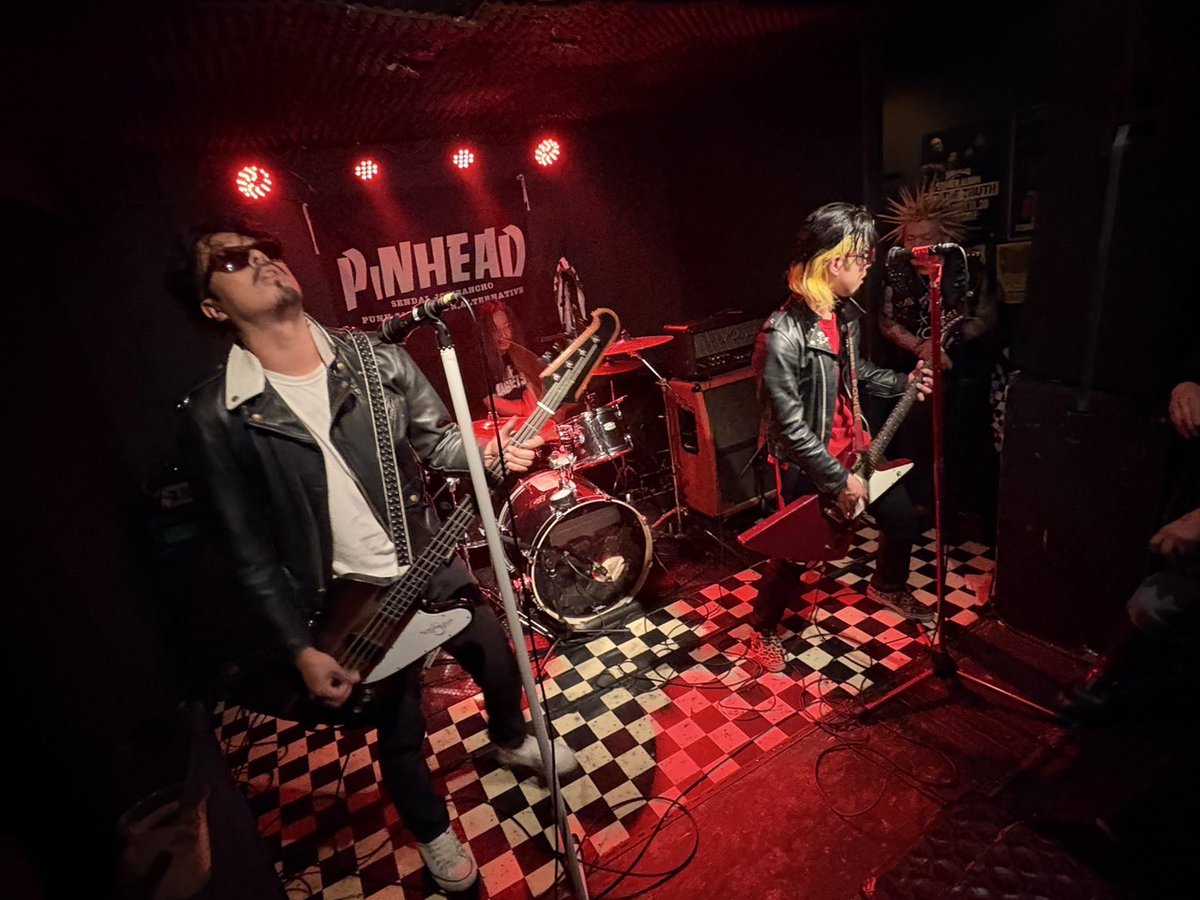 [Next Live]

7/13(sun) at 会津カラン堂

｢アクションパンクロッカー永遠ピエロの還暦祝･みちのく編～２ＤＡＹＳ｣
スペシャルゲスト/キース(ARB)

DAY1 (7/12)
ニューロティカ
會津ＡＲＢ
己是
MASKAKi BOYZ

DAY2(7/13)
ＡＩＢ
ニューエロティカ
THUNDER TOMAHAWK
MASKAKi BOYZ

サントマは2日目