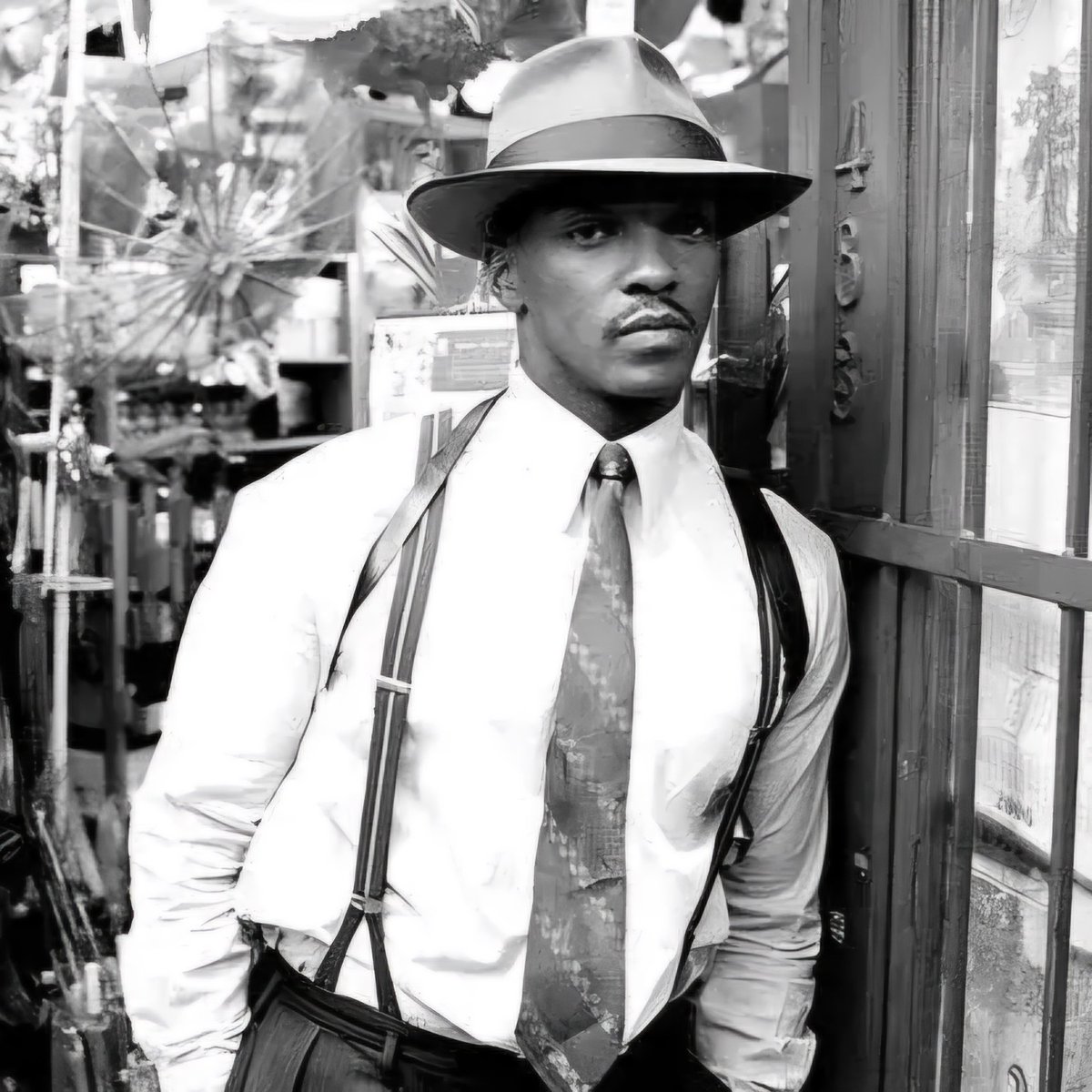 sam_wilson_cap's tweet image. 고전 미인같은 맥키 아조씨