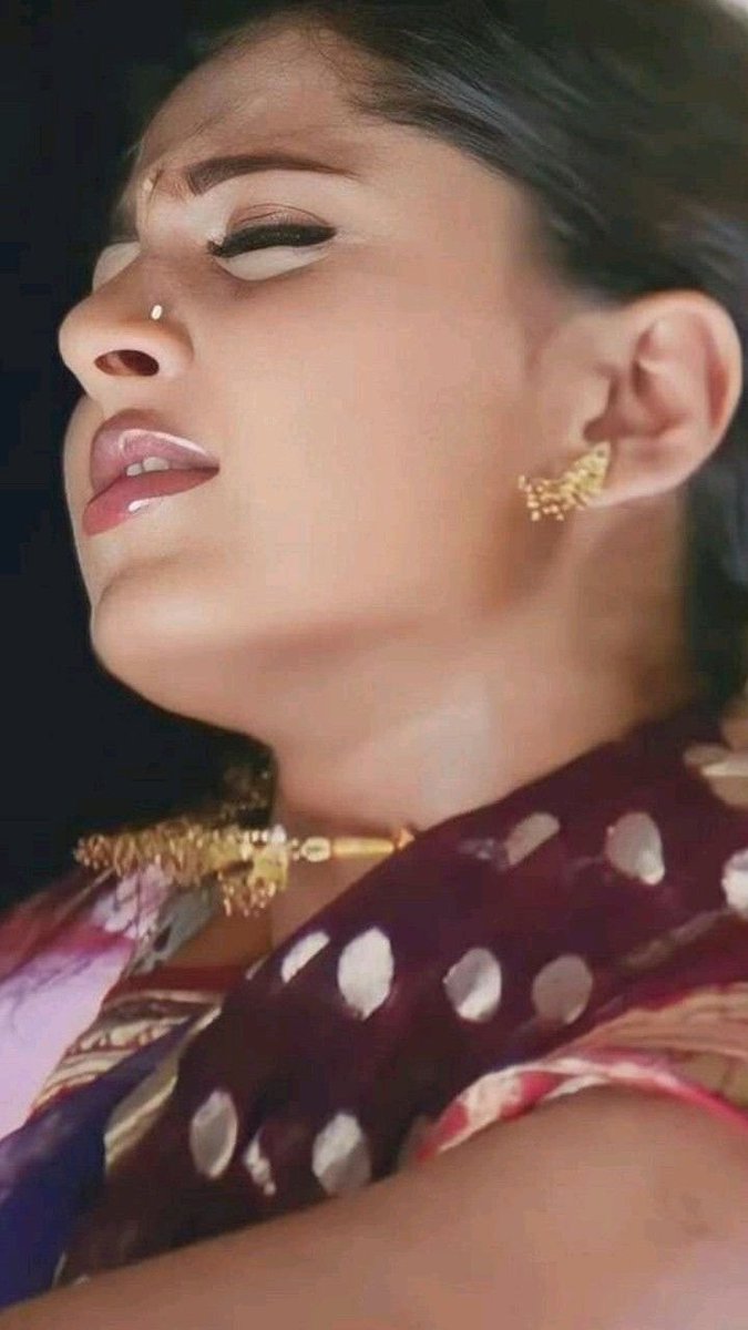 కాస్త ఫోర్స్ తగ్గించు.. ఏంటా వెయ్యడం..పిరుదులు అదిరిపోతున్నాయి రా..