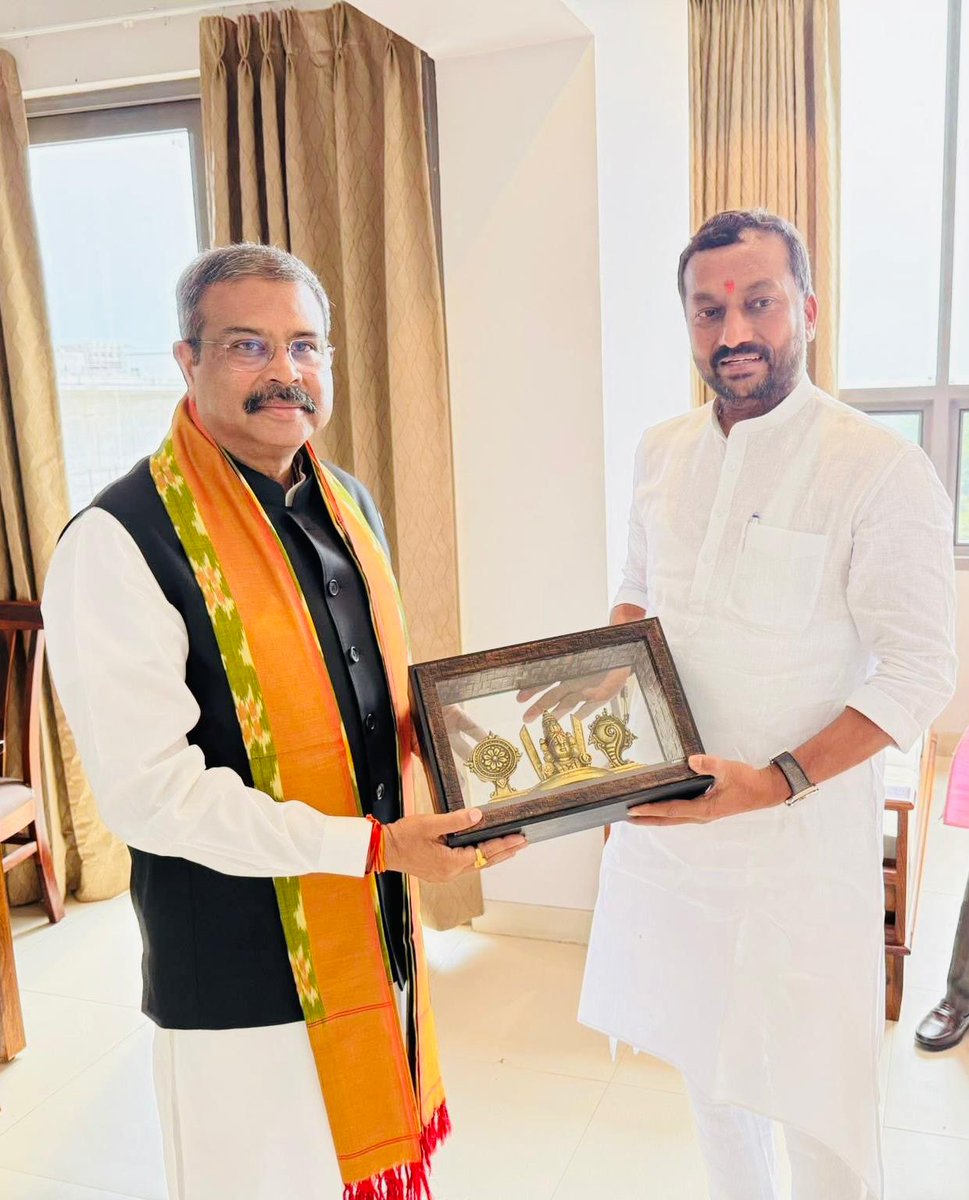 Raghunandan Rao Madhavaneni (@raghunandanraom) on Twitter photo Warm birthday wishes to the Union Minister Shri <a href="/dpradhanbjp/">Dharmendra Pradhan</a> ji. May God bless you with a long, healthy n happy life in the service of our nation. Warm birthday wishes to the Union Minister Shri <a href="/dpradhanbjp/">Dharmendra Pradhan</a> ji. May God bless you with a long, healthy n happy life in the service of our nation.