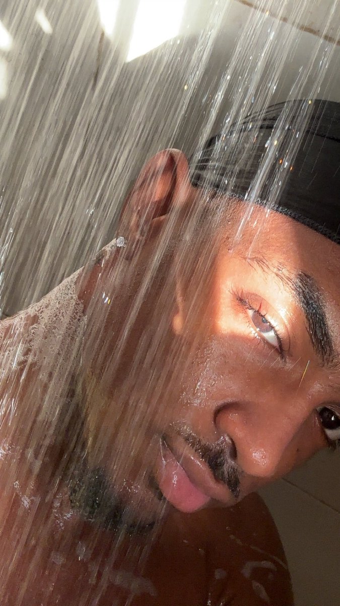 Pjayy242's tweet photo. 🛁 https://t.co/0FjECRzKA0