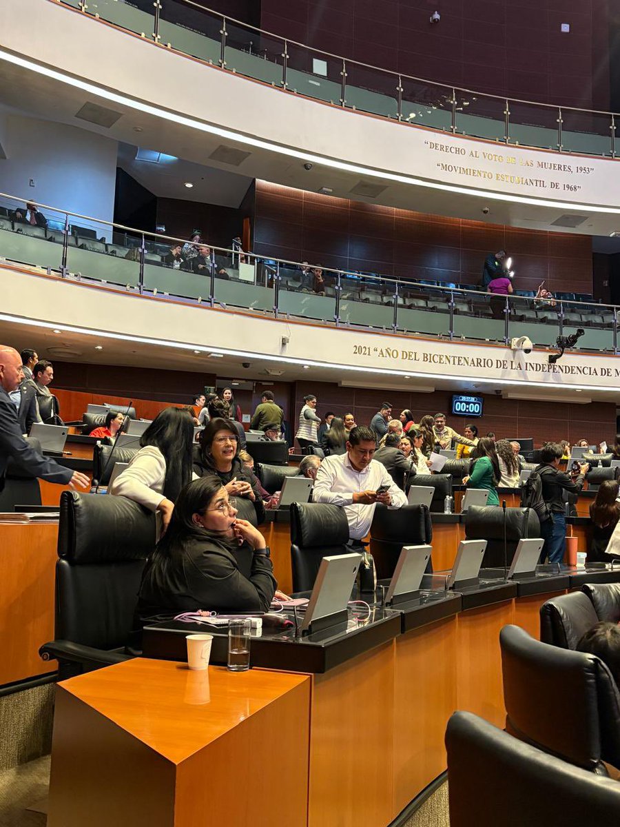 El día de hoy, desde el Senado aprobamos reformas a la Ley Federal para la Prevención e Identificación de Operaciones con Recursos de Procedencia Ilícita y al Código Penal Federal.

Con estas modificaciones, se fortalece el combate al lavado de dinero y se mejora la detección de
