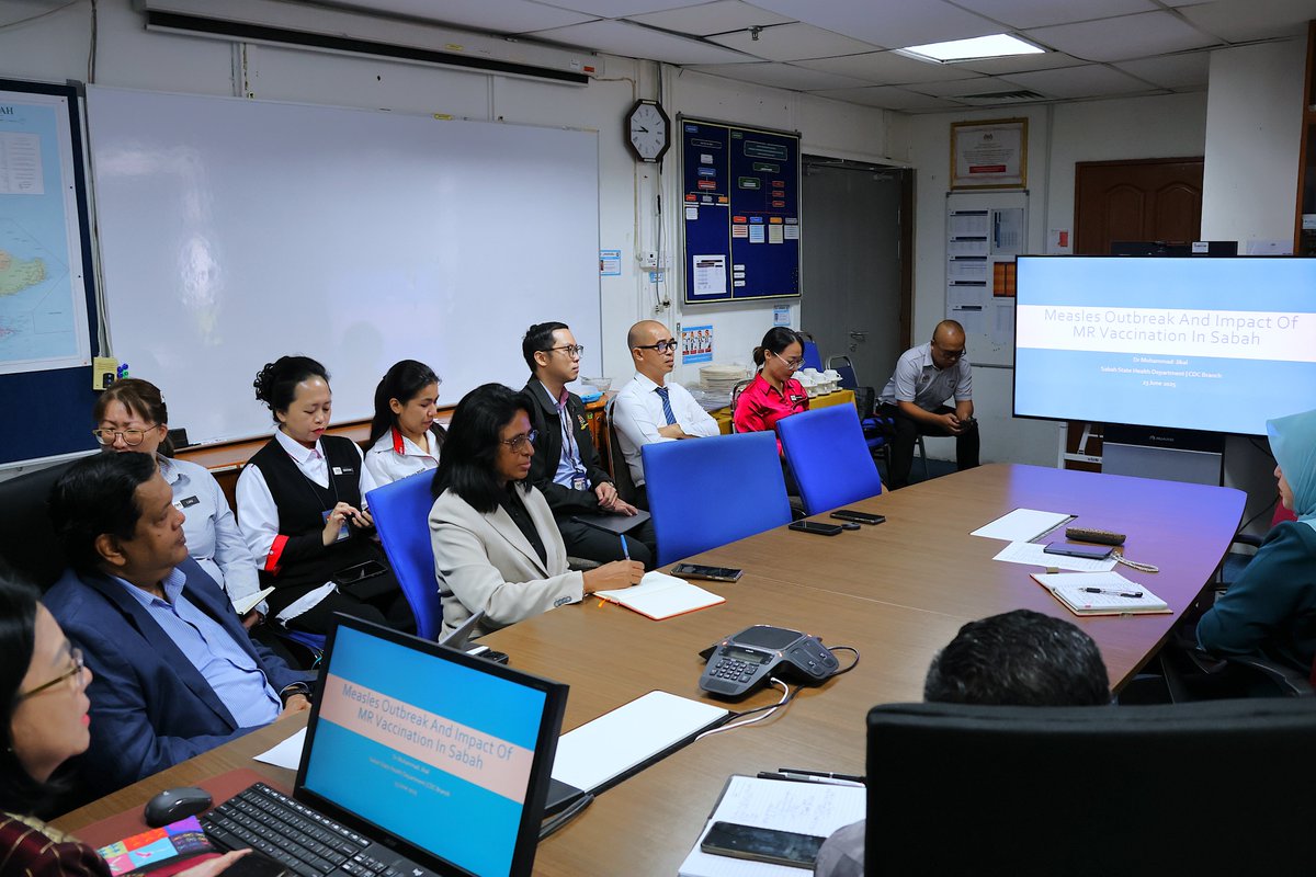 WHOMalaysia's tweet image. Met the State Health Director and senior management to strengthen our collaboration on various health initiatives.We discussed priority issues including control of communicable diseases & #NCDs in #Sabah 🇲🇾 and potential new support by #WHO to advance health agenda
#HealthForAll