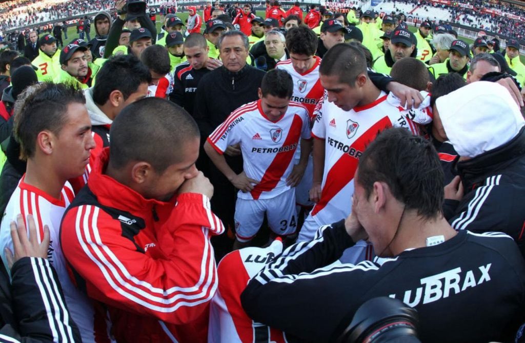 feliz aniversario gallina puta la concha de tu madre