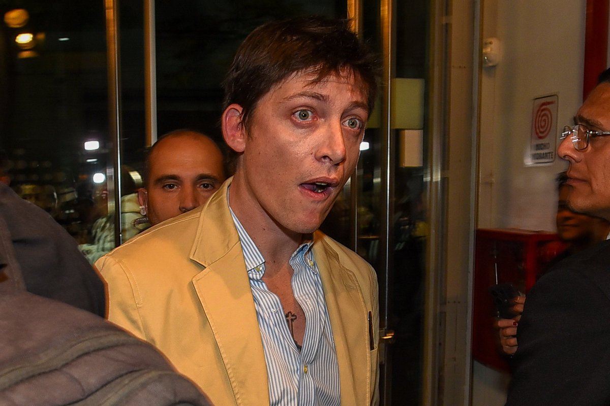 <a href="/silvamauroo/">mau da silva</a> Como sube y baja de peso...se ve que alterna consumo.