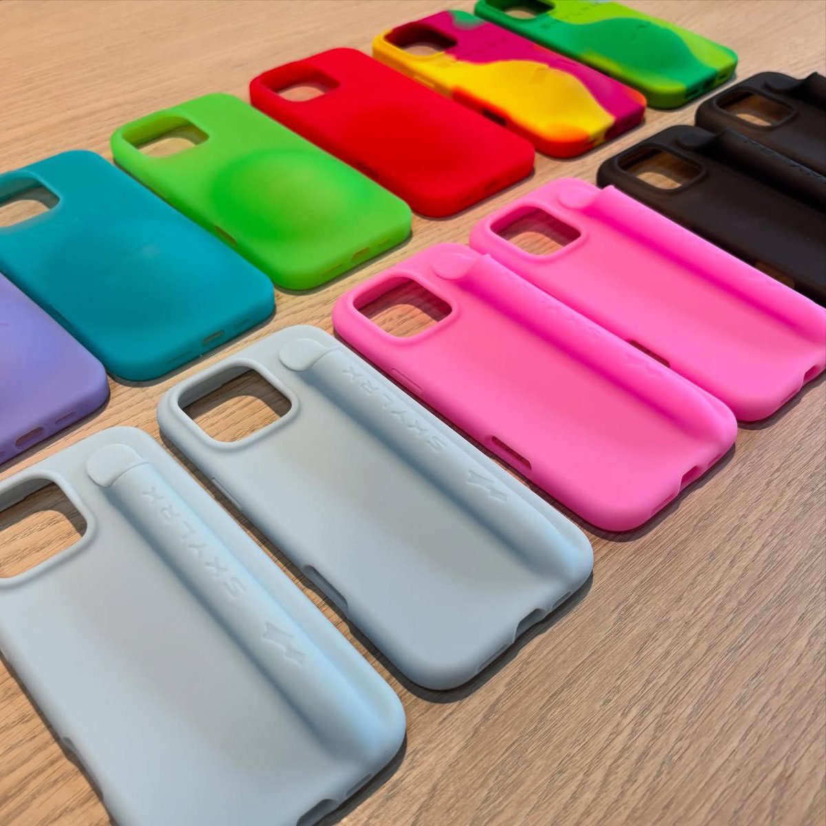 Justin Bieber previews new SKYLRK phone cases 👀