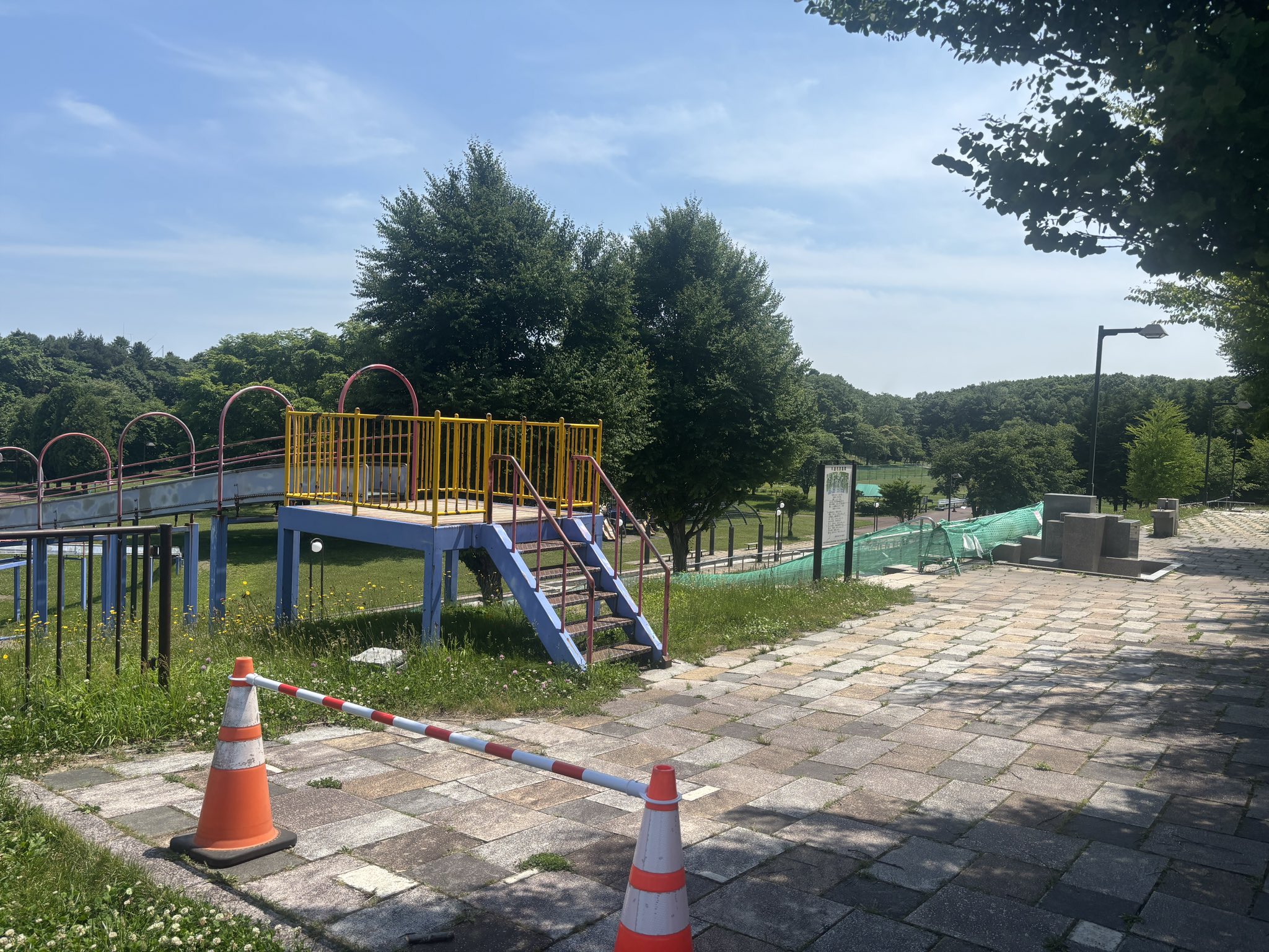 かきかたえんぴつ 低学年用 ippo（イッポ） 2B 三角軸 ブルー系