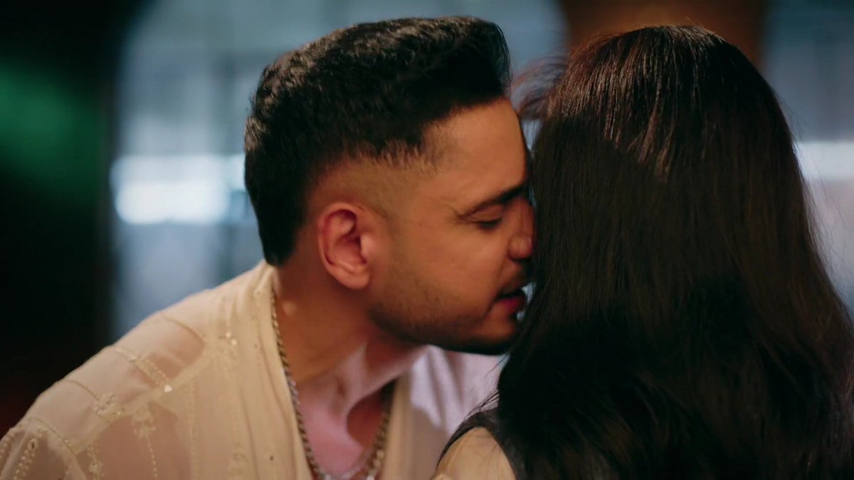 The way his  voice broke when he said "Mai tumse pyaar karta hu" 💔🥺
#AdnanKhan  #Mannat