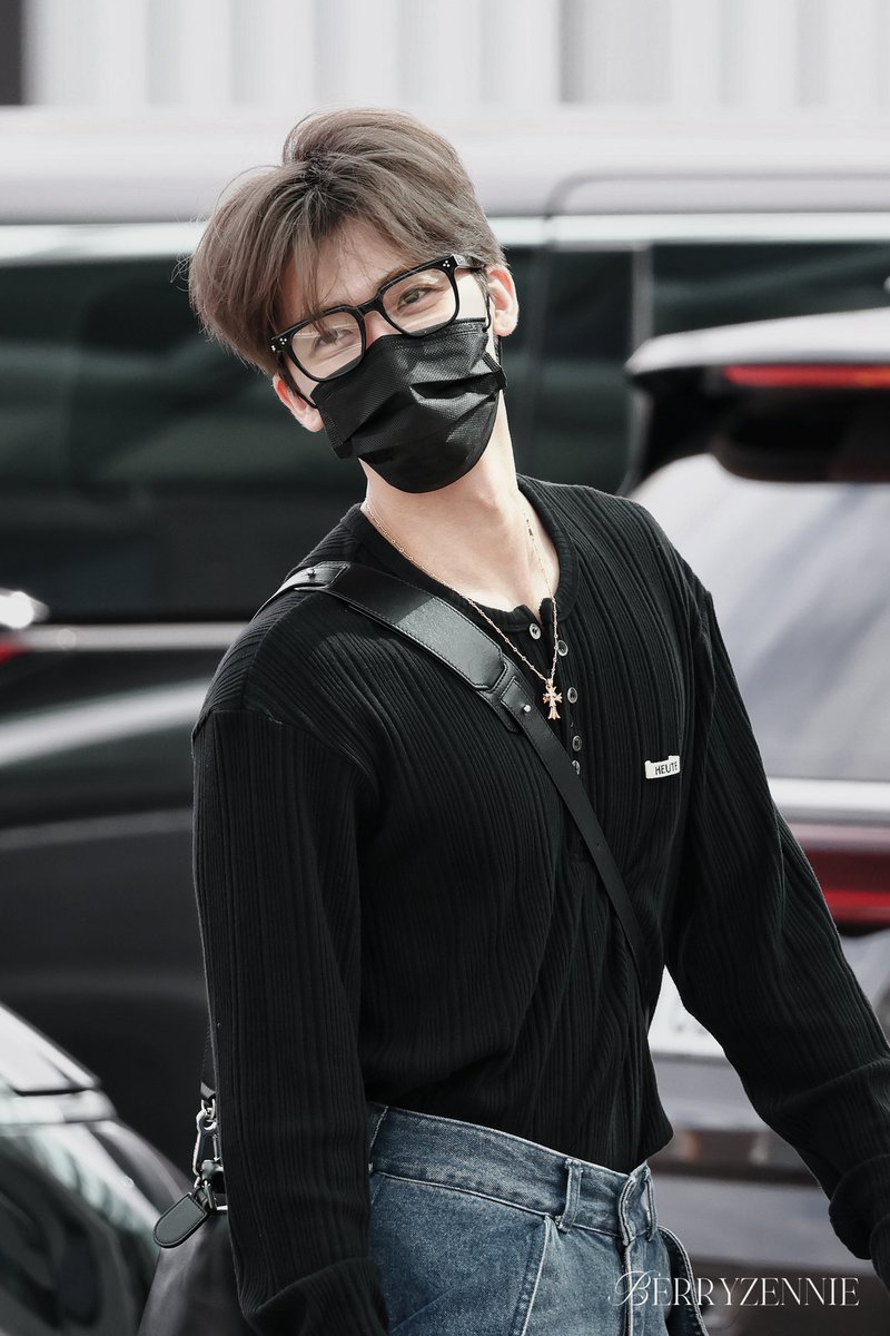 something something beauty that cannot be hidden behind a mask