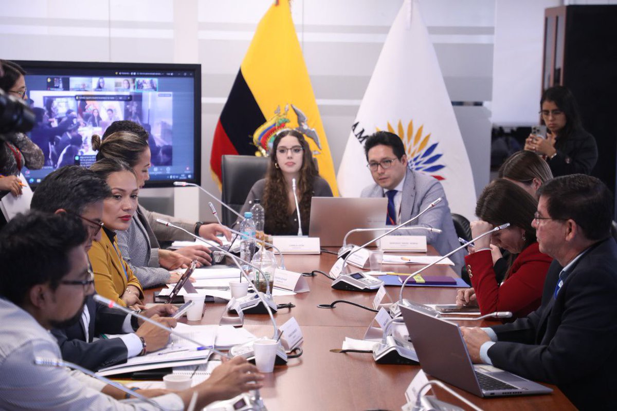 Asamblea Nacional (@asambleaecuador) on Twitter photo #AsambleaEc2025
<a href="/BiodiversidadAN/">Comisión de la Biodiversidad y Recursos Naturales</a> recibió aportes ciudadanos al Proyecto de Ley de Preservación de Olas Rompientes en el Litoral Ecuatoriano.
Boletín 🔗 asambleanacional.gob.ec/es/noticia/107… #AsambleaEc2025
<a href="/BiodiversidadAN/">Comisión de la Biodiversidad y Recursos Naturales</a> recibió aportes ciudadanos al Proyecto de Ley de Preservación de Olas Rompientes en el Litoral Ecuatoriano.
Boletín 🔗 asambleanacional.gob.ec/es/noticia/107…