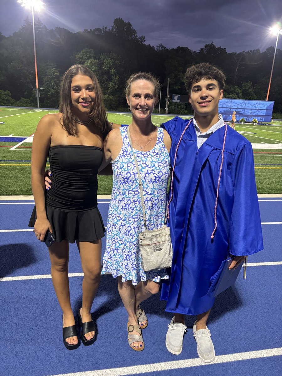 Elizabeth Dore tweet media