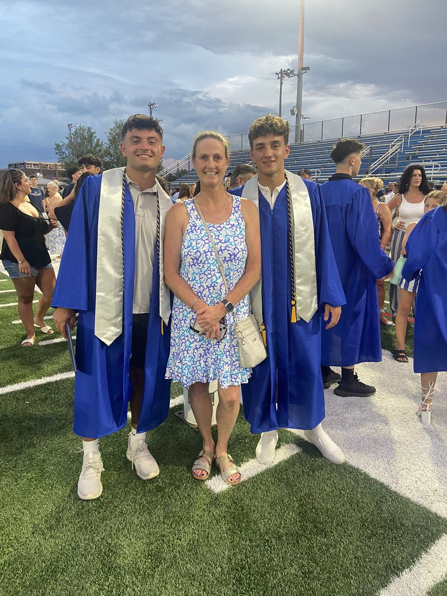 Elizabeth Dore tweet media