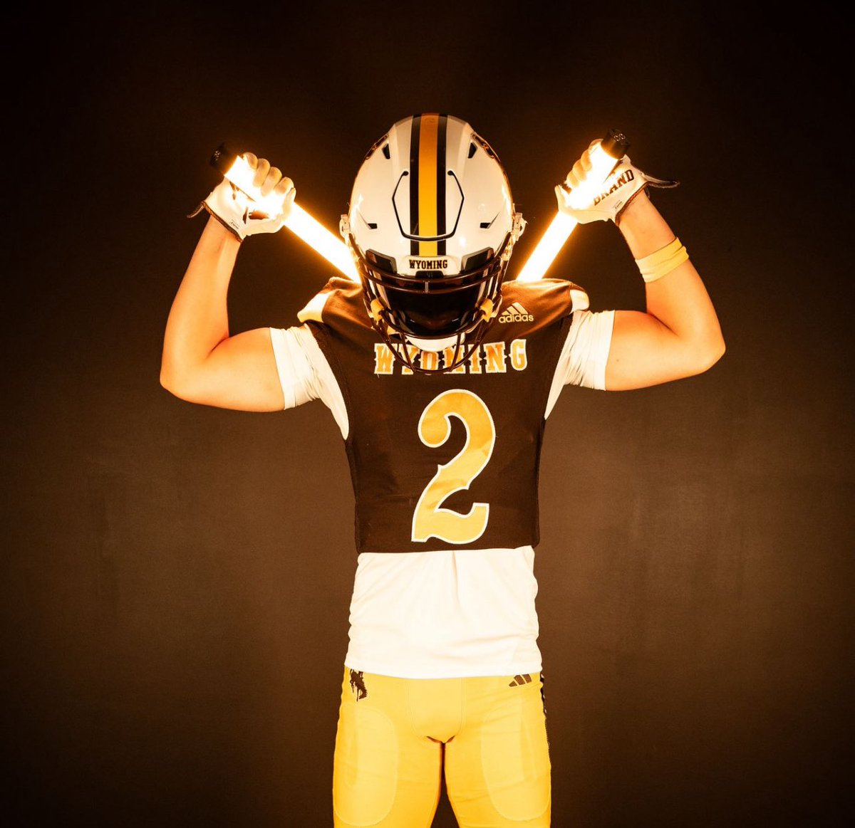 Ryken Banks 3⭐️ (@ryken_banks) on Twitter photo Super grateful to the <a href="/wyo_football/">Wyoming Cowboy Football</a> staff and players who made my OV special!!
<a href="/CoachFlea/">Gary Harrell</a> <a href="/JaySawvel/">Jay Sawvel</a> #GoPokes Super grateful to the <a href="/wyo_football/">Wyoming Cowboy Football</a> staff and players who made my OV special!!
<a href="/CoachFlea/">Gary Harrell</a> <a href="/JaySawvel/">Jay Sawvel</a> #GoPokes