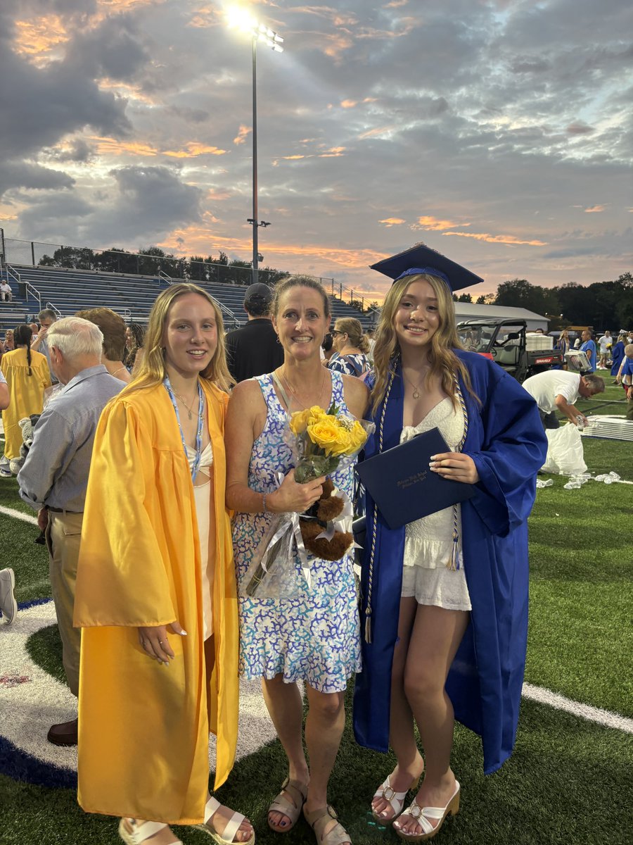 Elizabeth Dore tweet media