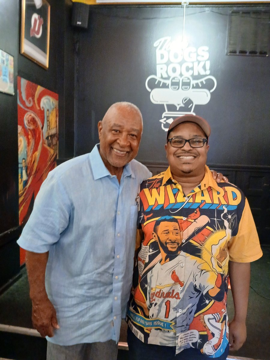 Ozzie loved my shirt!! #Cards #TheWizard