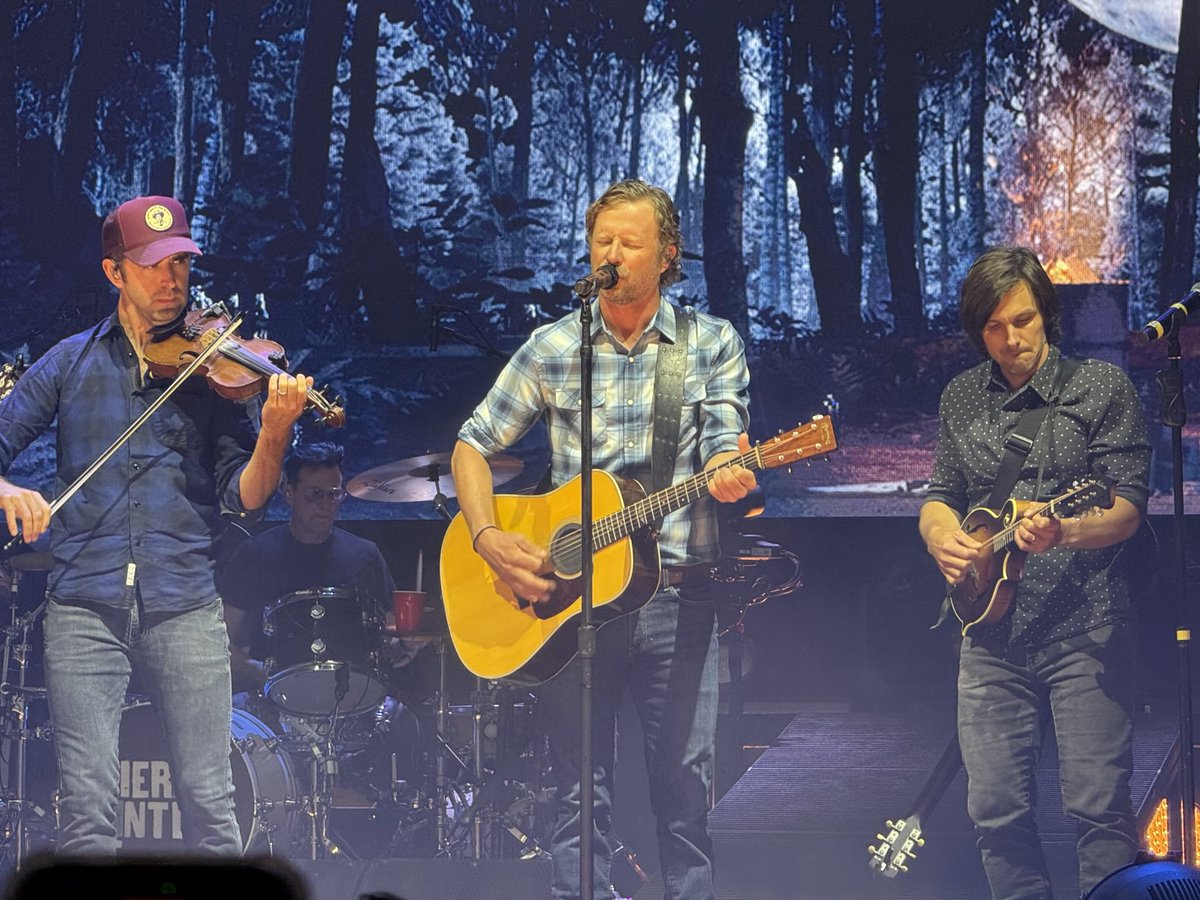 Seth Clevenger (@sethclevenger) on Twitter photo .<a href="/DierksBentley/">Dierks Bentley</a> performing for #SamsaraBeyond 2025 attendees at the Rady Shell in San Diego. .<a href="/DierksBentley/">Dierks Bentley</a> performing for #SamsaraBeyond 2025 attendees at the Rady Shell in San Diego.