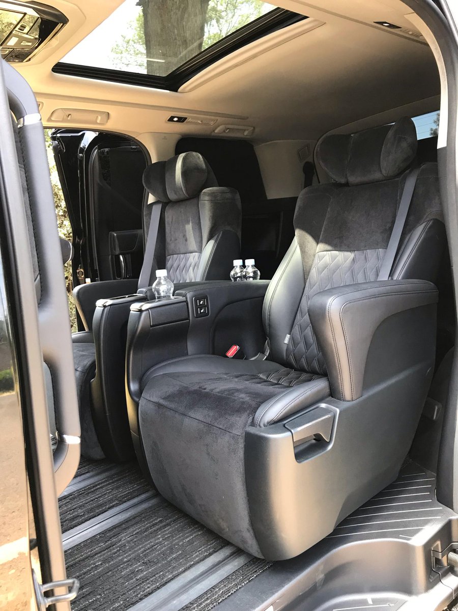 Premier_vans's tweet photo. Enjoy your Throwback Thursday!⏪ #ExecutiveRides https://t.co/uCyEY7C3qd