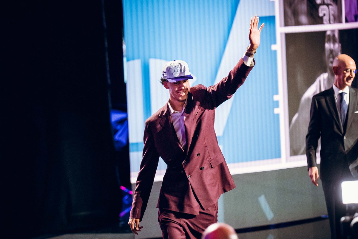 IlliniMBB's tweet image. BACK 🟠 TO 🔵 BACK