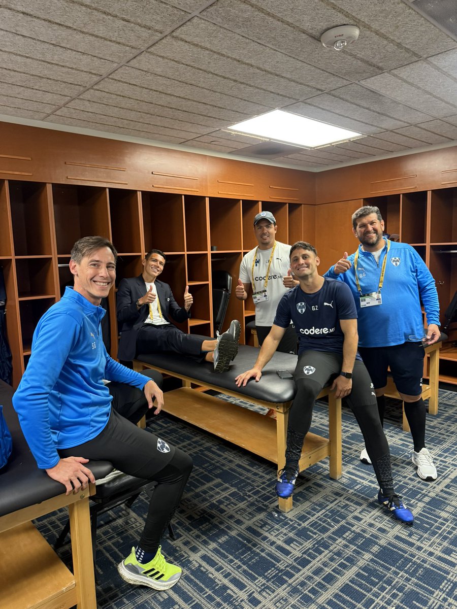 olitorres10's tweet image. Rayados ante el mundo.
Que orgullo poder representar a Rayados como club, a México como país y a vosotros como afición en una cita tan importante como la de hoy.
Mucho trabajo detrás de las caras de alegría.
Gracias por vuestro apoyo siempre afición.
Arriba el Monterrey
