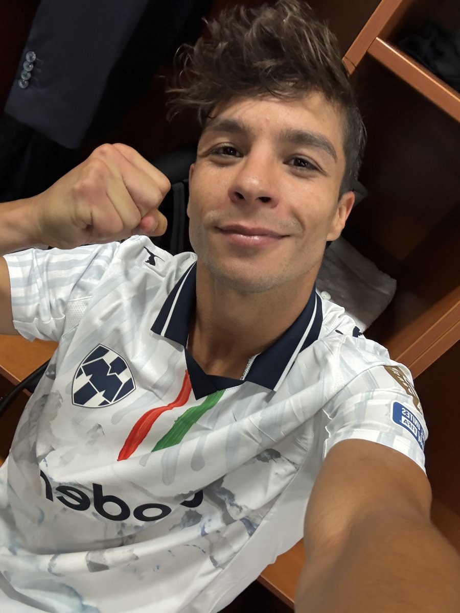 olitorres10's tweet image. Rayados ante el mundo.
Que orgullo poder representar a Rayados como club, a México como país y a vosotros como afición en una cita tan importante como la de hoy.
Mucho trabajo detrás de las caras de alegría.
Gracias por vuestro apoyo siempre afición.
Arriba el Monterrey