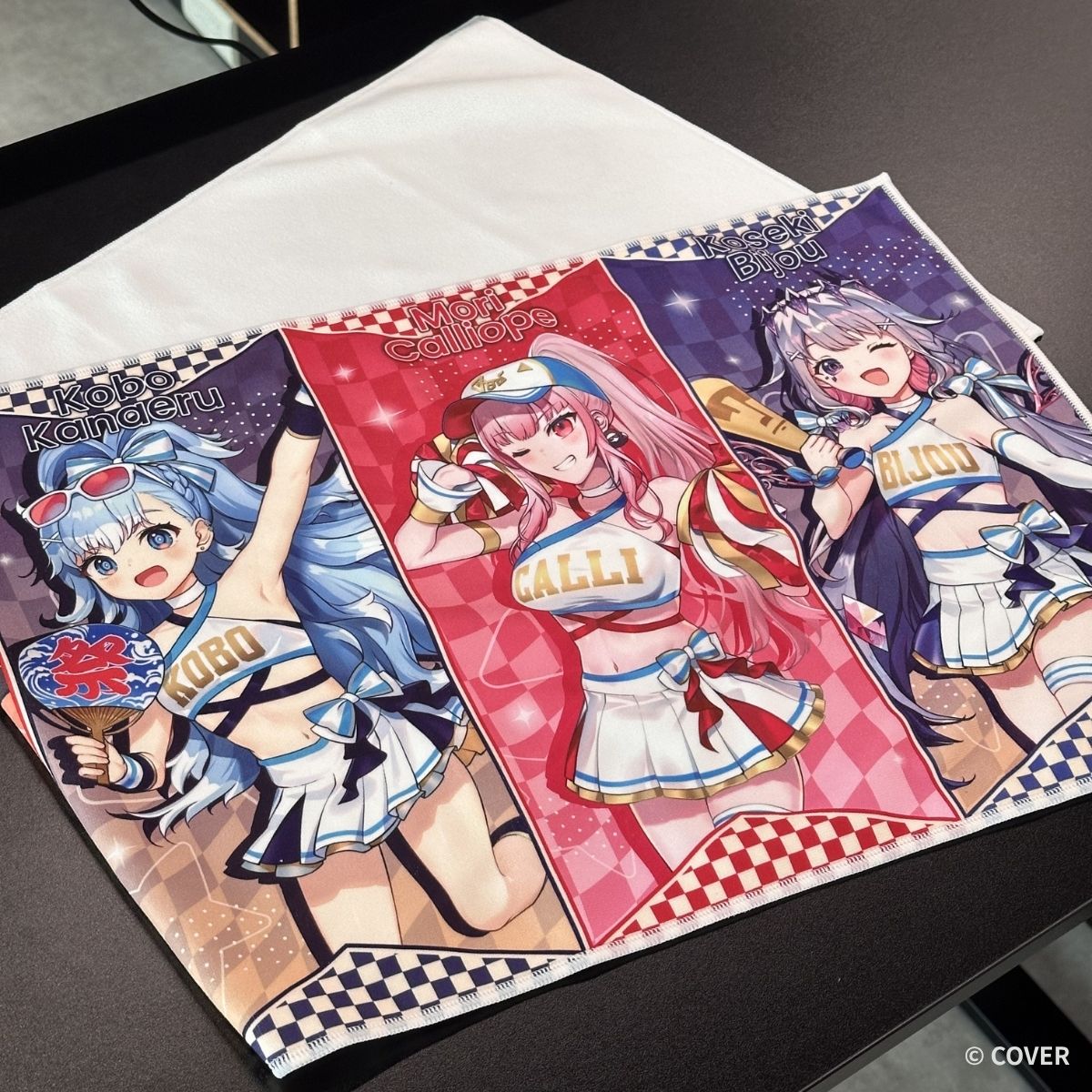 ou_en_event_usa's tweet image. 🧼 Don’t Sweat It — Your Oshi’s Got You Covered!
Check out the official Sports Towel, featuring all the talents in one awesome design! ✨
Whether you're running, cheering, or just repping your faves — this towel is a must-have!
💦 After a good sweat, nothing feels better than…