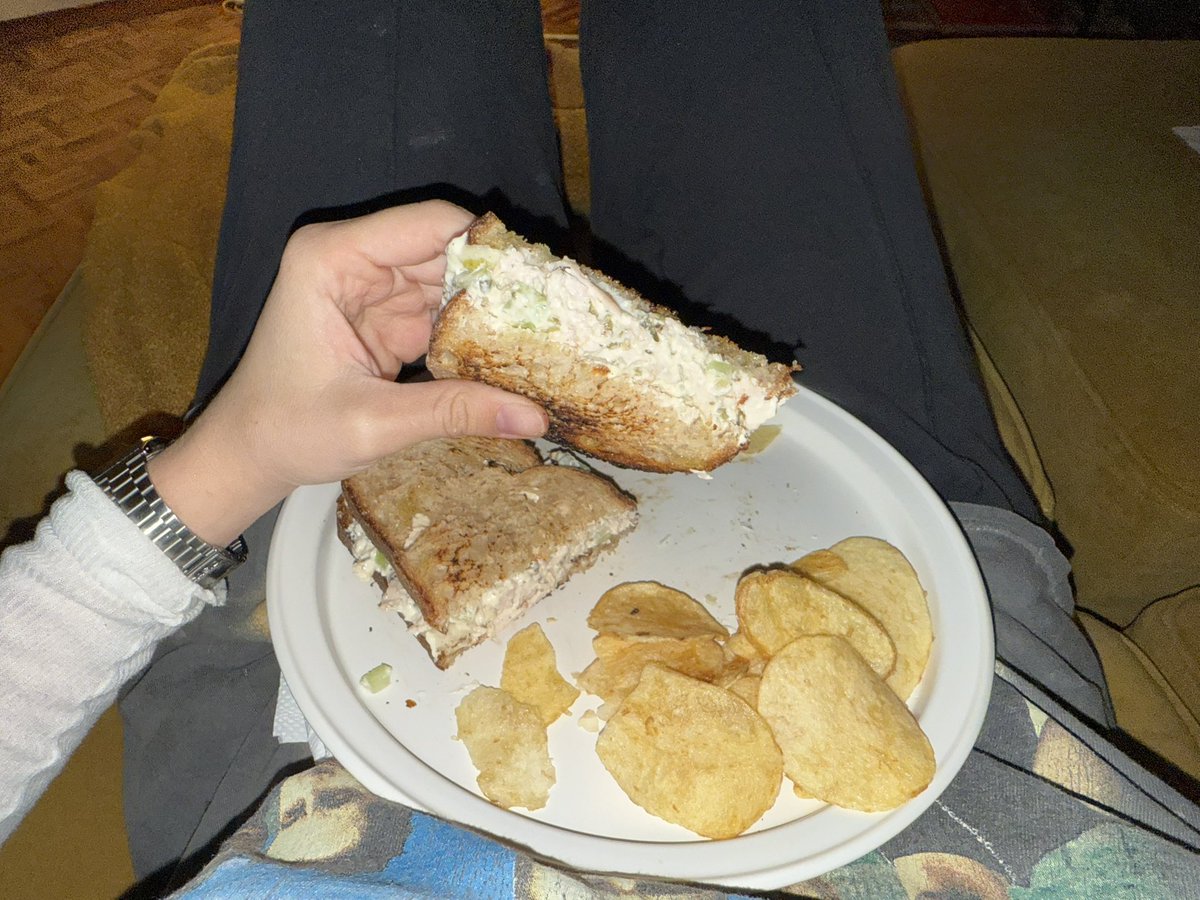 lacomoderdeval's tweet image. sandwich de ensalada de pollo