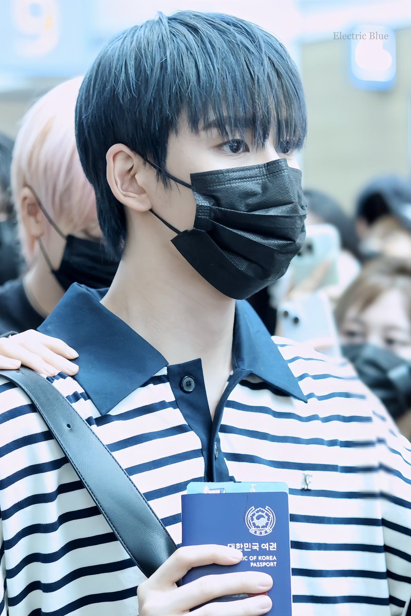 ElectricBlue03's tweet photo. 𝟐𝟓𝟎𝟔𝟐𝟔  𝐈𝐂𝐍

#한비 
#HANBI 
#SMTR25 https://t.co/CClZG5Pvz3