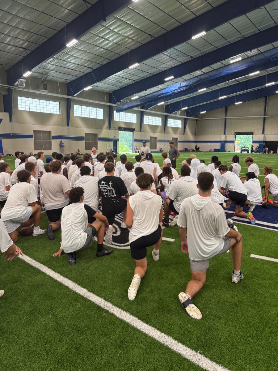 CoachGipson11's tweet image. 2 of the most decorated players in the history of @HPUFootball came out to camp today and shared some wisdom with our campers! Representing @WHSTX_Football and @SabineCardinals - @jakecparker and @LandonMckinney5 represent #bEASTtexas to Brownwood! Big time playmakers! 
#StingEm