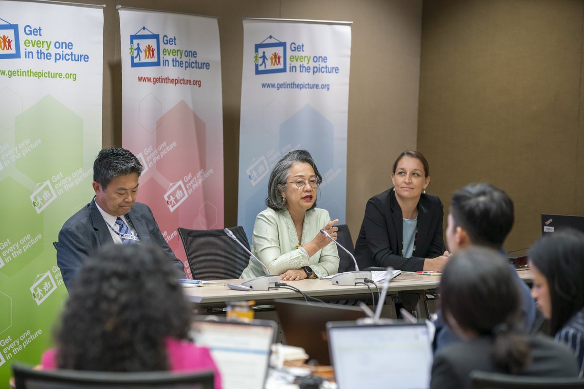 UN_Armida's tweet image. Always a pleasure to meet journalists, because they help humanize our work by telling the real stories behind the data.
Through their lens, we better see how #CRVS systems affect people’s lives & opportunities.
#GetEveryoneInThePicture