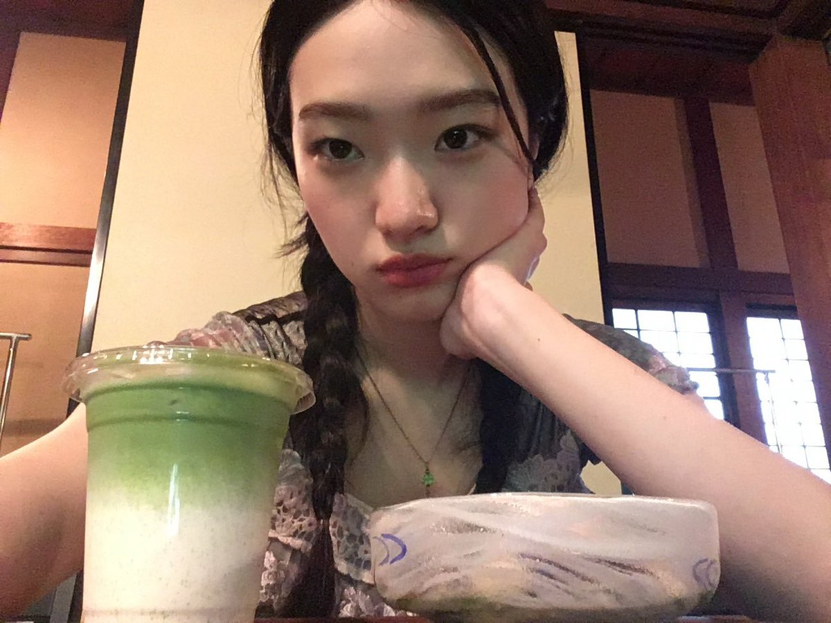hannah tweet media