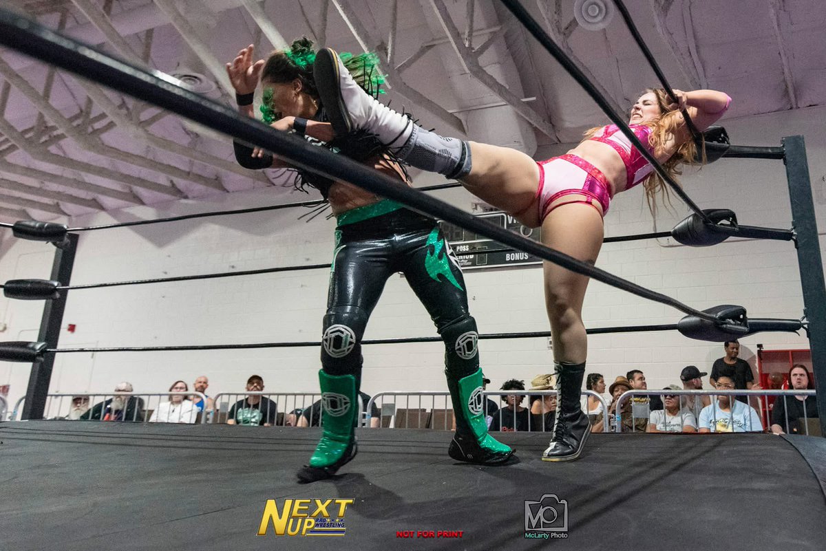 thekeeleycapri's tweet photo. just going to keep posting photos until people notice me 🫡

#wwe #nxt #aew #indies #prowrestler #wrestling https://t.co/F4CabK0J8V