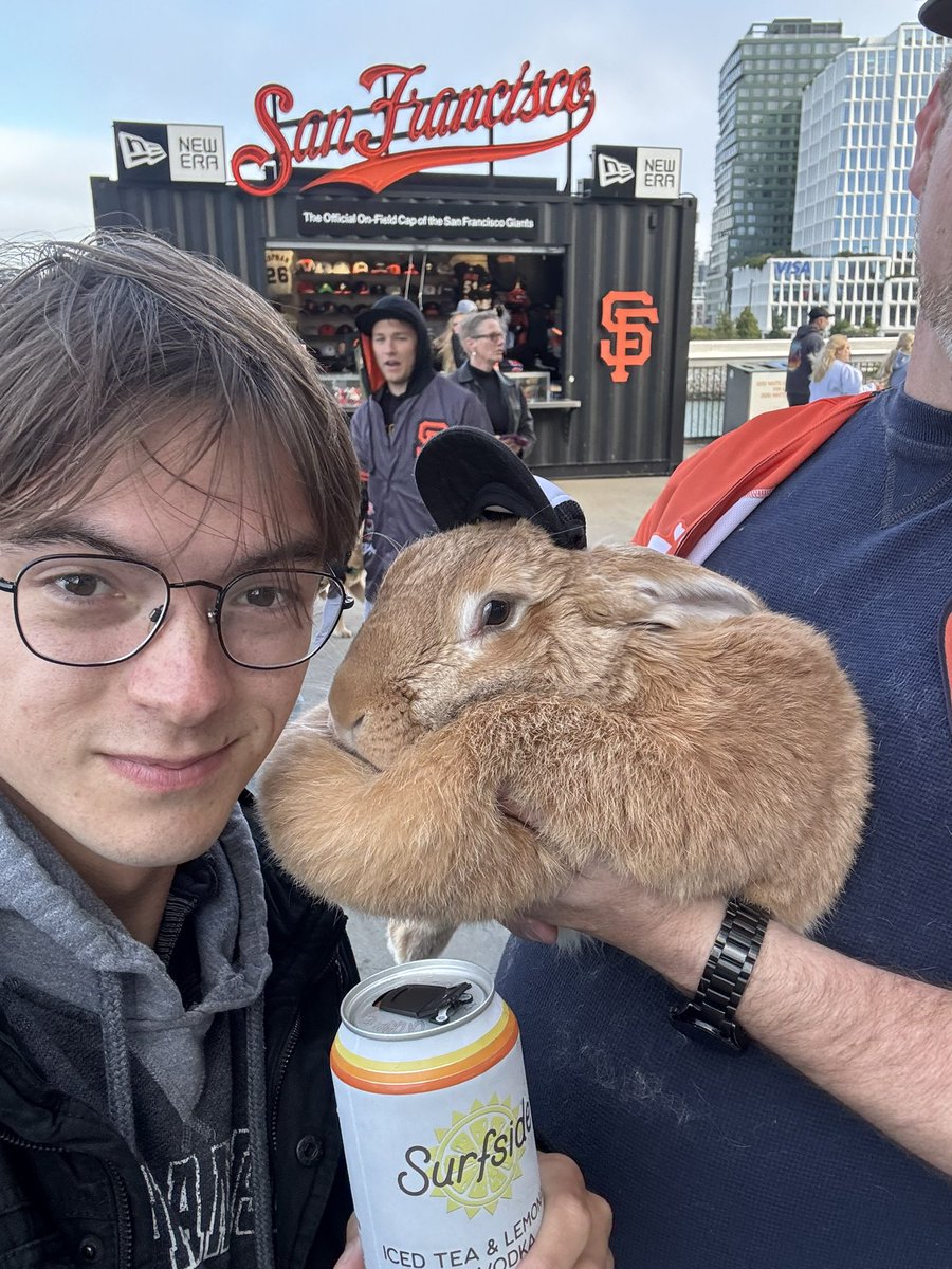 slide to oracle park and catch a vibe <a href="/AThegreat100/">Alex The Great - ATG</a> #sfgiants