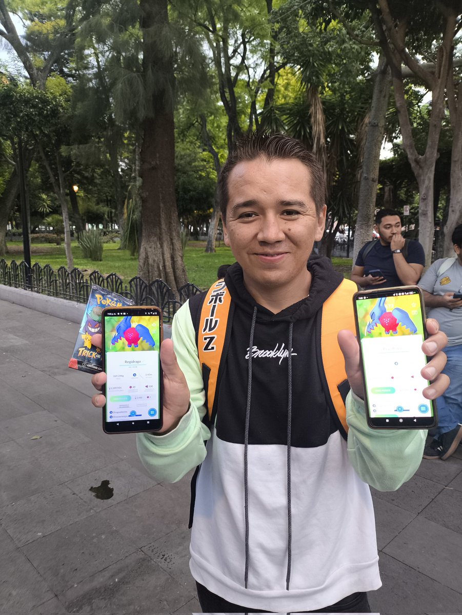 Pokemongocelaya's tweet image. Muchas gracias a todos los amigos entrenadores que nos acompañaron en la hora de incursiones de #Regidrago , nos divertimos muchísimo con su compañía, felicitamos a los ganadores de los premios de Duel Zone Celaya. Nos vemos este jueves en la hora de Incursiones de #regigigas