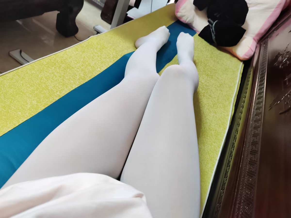 wYuiiaw's tweet photo. 能不能来点狗子玩玩？

#报销奴 #榨金 #吐钱 #提款机 #贡奴 #舔脚 #女性崇拜 #辱骂 #ATM奴 #无脑贡 #压榨奴 #吸金 #ATM打钱奴 #早泄训练 #反差 https://t.co/hmcOwXgep2