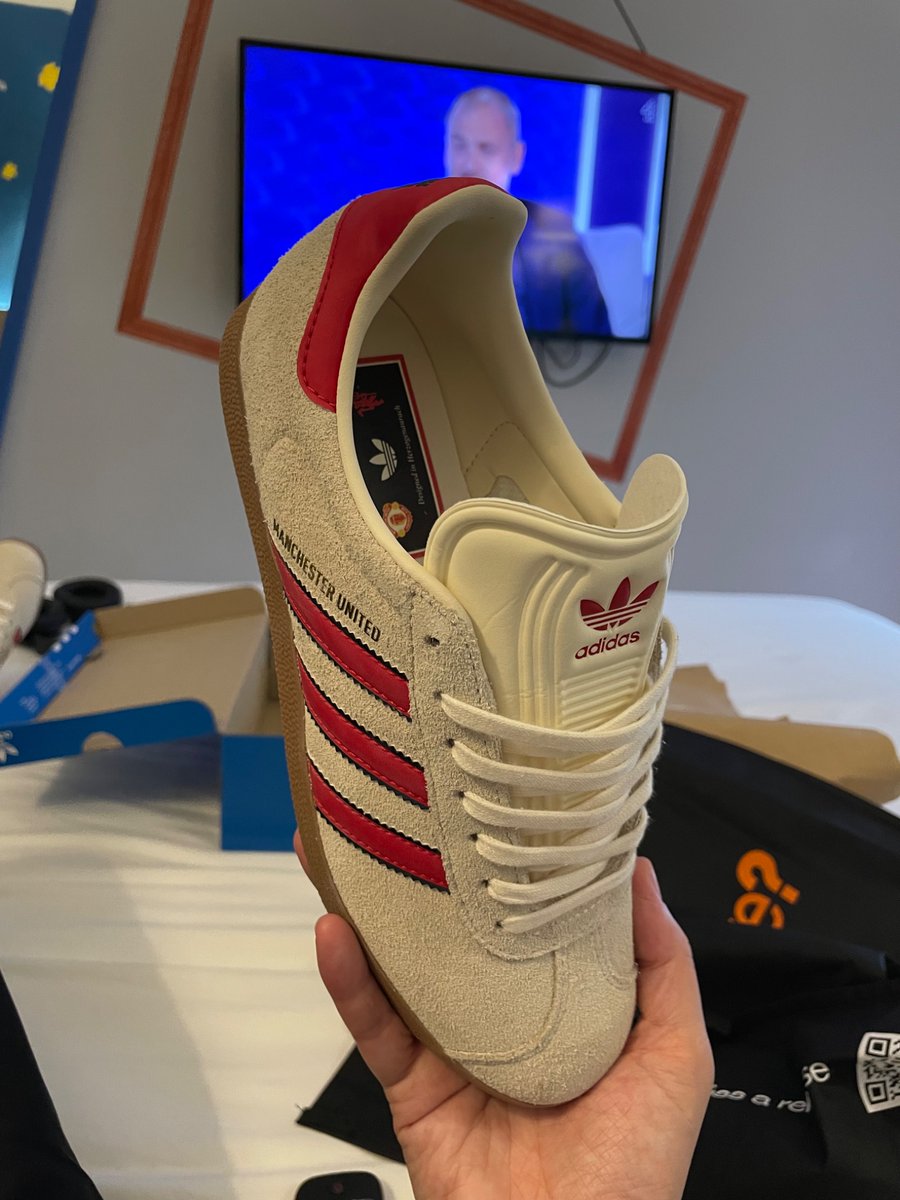 Hello MUFC family! I’m back after a bit of a social media break. How we all feeling about transfers so far? I’ve just purchased these beauties ready for the new season! #MUFC #GGMU