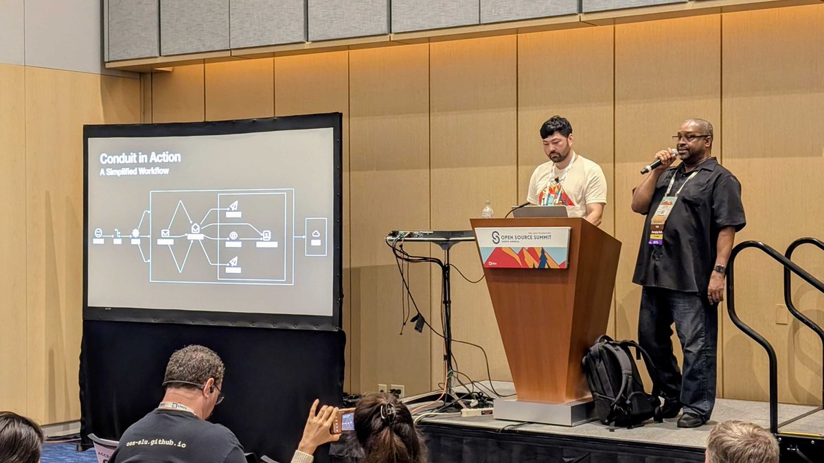 CDeliveryFdn's tweet image. Last #cdCon Day was great! ✨
Thank you to the attendees, speakers, program committee, sponsor NativeLink, and special thank you to Mark Waite, Dadisi Sanyika, &amp;amp; Jeremy Meiss for making the event a success! Thank you to Shannon and Jillian and the #OSSummit LF Events team!