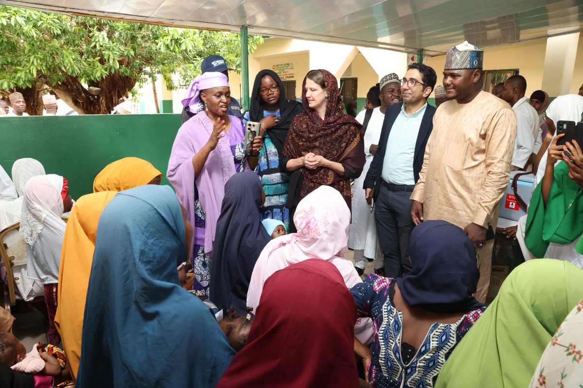 UNICEF Nigeria (@unicef_nigeria) on Twitter photo This week, we visited Kebbi and Sokoto States with our partner <a href="/gavi/">Gavi, the Vaccine Alliance</a> to assess progress on immunization programmes.
Through our partnership, we have achieved major milestones including providing the HPV and malaria vaccines and strengthening Primary Healthcare systems in Nigeria. This week, we visited Kebbi and Sokoto States with our partner <a href="/gavi/">Gavi, the Vaccine Alliance</a> to assess progress on immunization programmes.
Through our partnership, we have achieved major milestones including providing the HPV and malaria vaccines and strengthening Primary Healthcare systems in Nigeria.