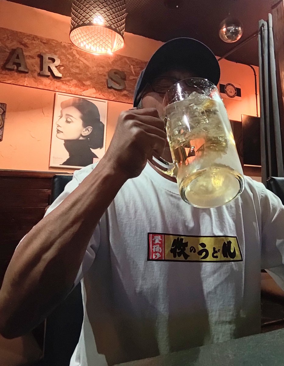 yo_setuman's tweet image. 今日はメッチャ暑ぃ〜かったぁ～ので、寄り道してクールダウン(笑)
本日もお疲れ様でした🤣
#スタバなう