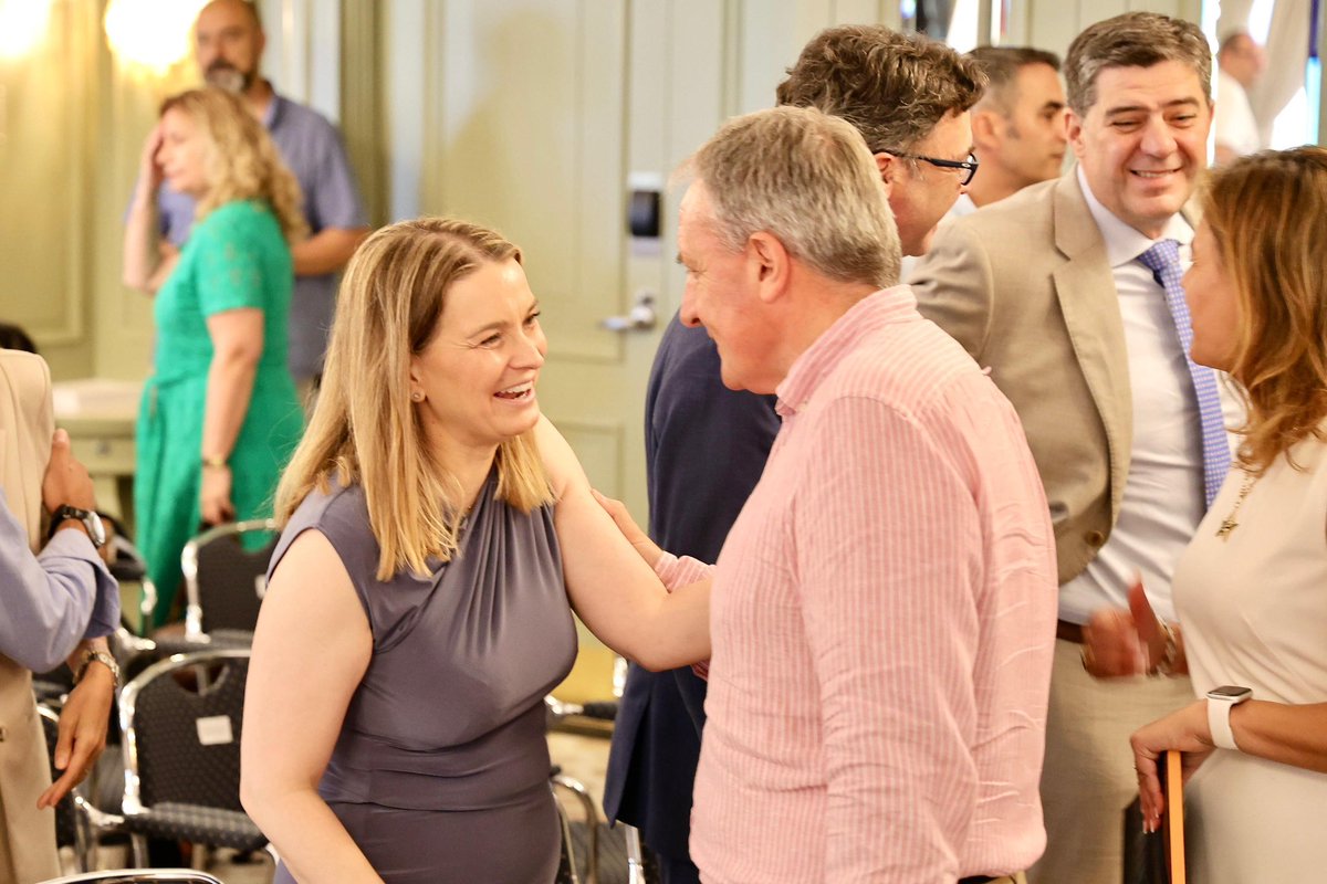 ♾️ El lanzamiento del Roadmap del tránsito hacia un sistema turístico circular en las Illes Balears, presentado por el profesor Antoni Riera, representa una hoja de ruta para avanzar y pasar de la estrategia a la acción.

Es un orgullo contar con la primera edición de este