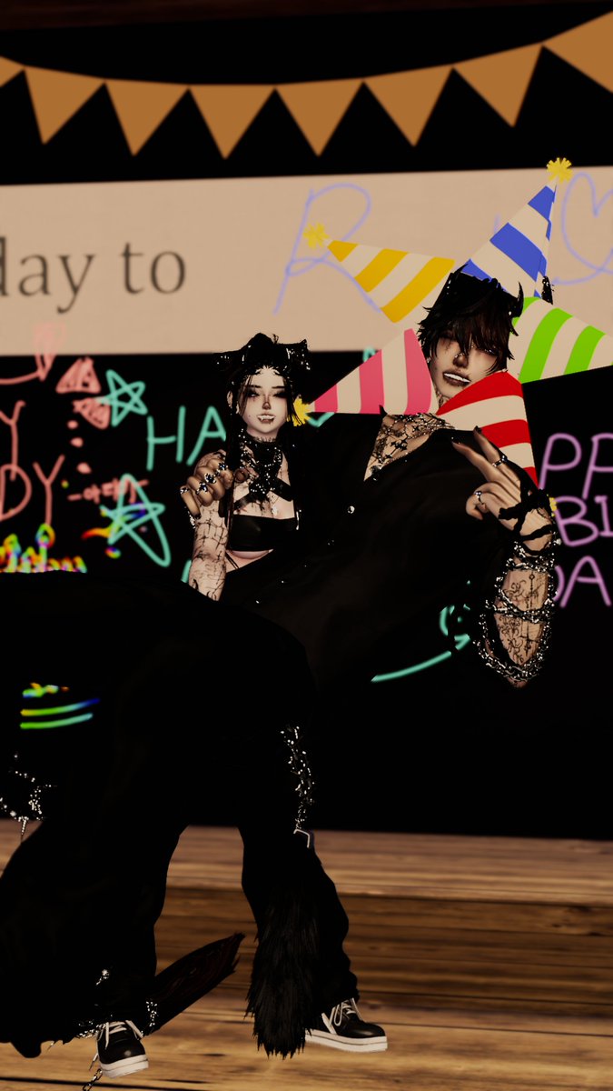 RevoltVR's tweet image. THANKS EVERYONE 🥳💙

너무 즐거운 생일이었고 예쁜 추억을 많이 만들었어요. 진짜 계속 웃고 있었어요ㅋㅋ
함께해준 친구들, 그리고 멋진 여자친구가 있어서 참 감사한 하루였어요.
생일 축하해준 모든 분들 감사합니다 🫶