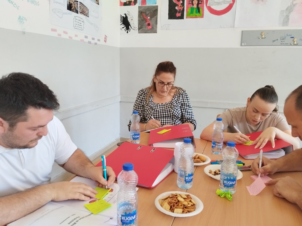 🌱 Teachers in Gjakova completed a 4-day Positive Discipline training to build safer, more respectful classrooms. Facilitated by Save the Children and the University of Manitoba, they explored child development, inclusion, and conflict resolution—now turning ideas into action!
