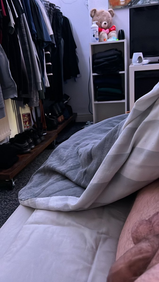 Coming in for a cuddle? 👀😏