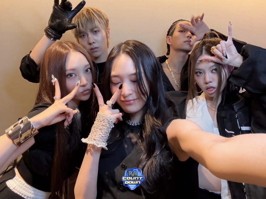 GuW3ctfbEAAV_Fd?format=jpg&name=900x900