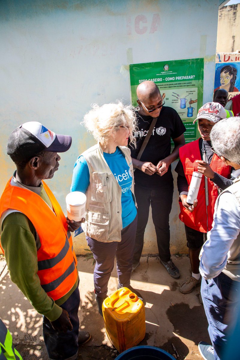Eva Kadilli (@evaunicef) on Twitter photo In Huíla Province, I met dedicated health workers at a <a href="/UNICEFAngola/">UNICEF Angola</a> -supported cholera treatment center. They are working tirelessly to protect lives, especially #children from this preventable disease. Thank you <a href="/eu_echo/">EU Civil Protection & Humanitarian Aid 🇪🇺</a> & <a href="/AngolaKorea/">Angola Embassy in Korea</a> for your generous funding. <a href="/AngolaOms/">OMS Angola</a> In Huíla Province, I met dedicated health workers at a <a href="/UNICEFAngola/">UNICEF Angola</a> -supported cholera treatment center. They are working tirelessly to protect lives, especially #children from this preventable disease. Thank you <a href="/eu_echo/">EU Civil Protection & Humanitarian Aid 🇪🇺</a> & <a href="/AngolaKorea/">Angola Embassy in Korea</a> for your generous funding. <a href="/AngolaOms/">OMS Angola</a>