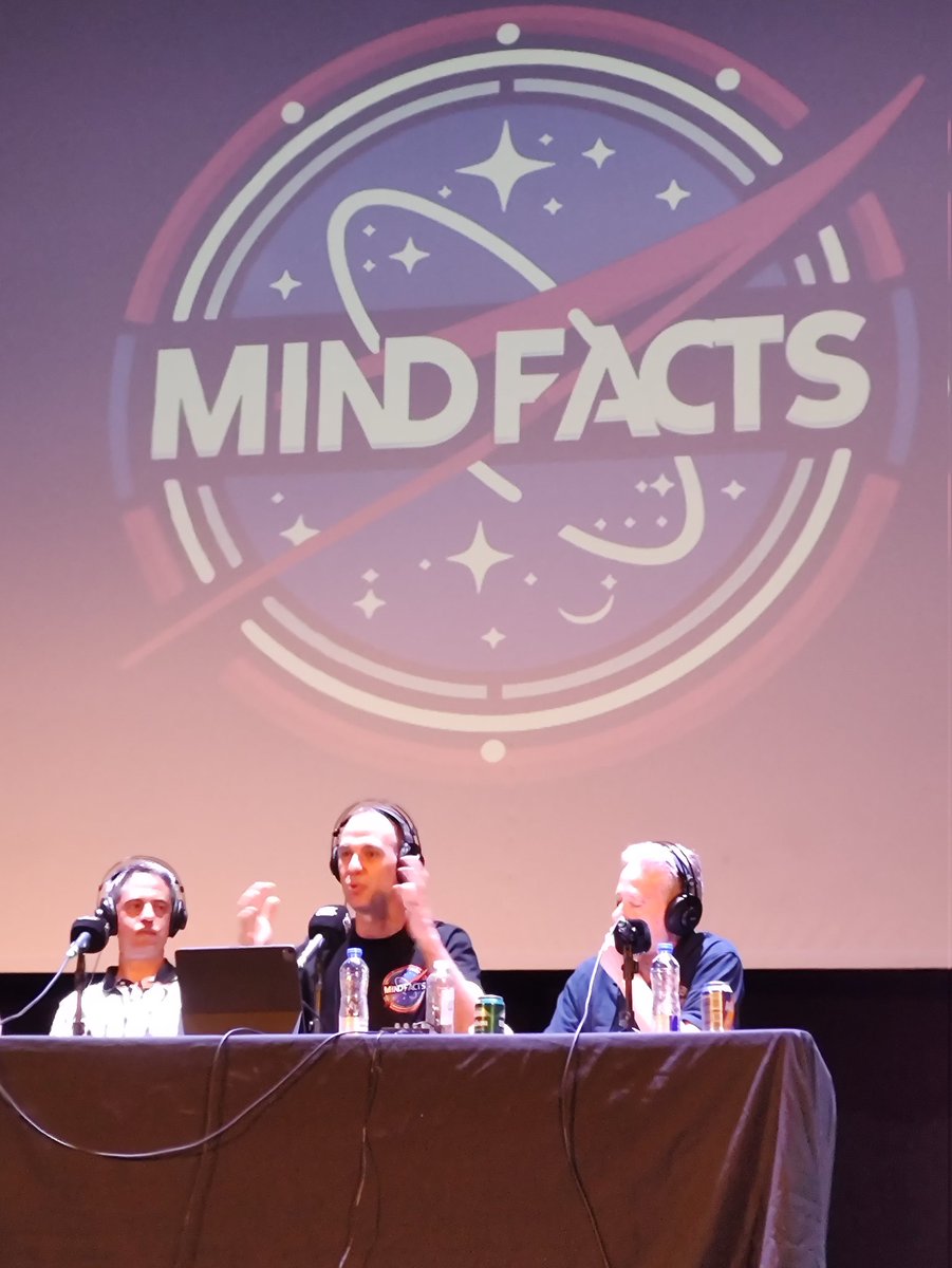 ¡Muchas gracias a toda la gente que ayer desafió el calorazo de Madrid para acercarse a ver el directo de <a href="/Mindfacts_/">Mindfacts</a> con <a href="/LuisMiDevora/">Luis Devora</a>! Esperamos que el aire acondicionado y el programa os mantuvieran fresquitos y con la mente bien despierta 🤩